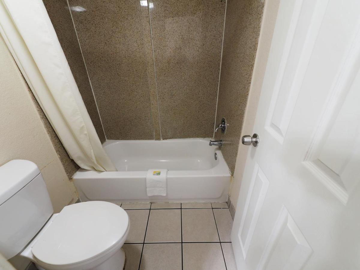 Budget Lodge Churchland Chesapeake Buitenkant foto