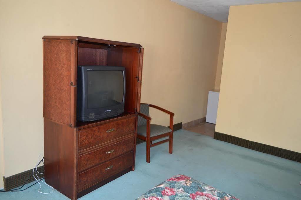 Budget Lodge Churchland Chesapeake Buitenkant foto